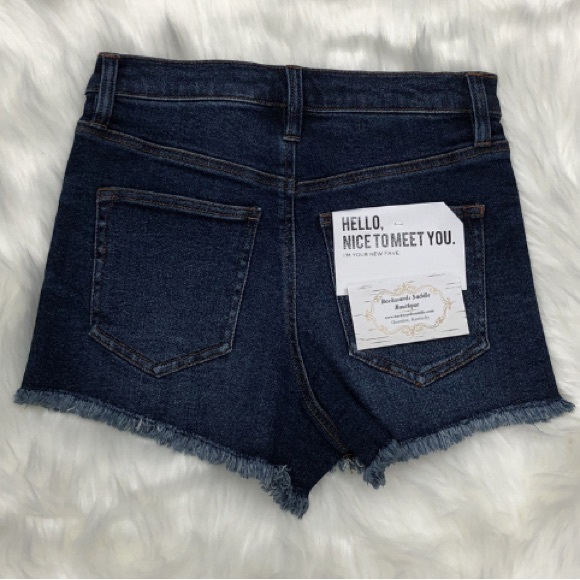 Celebrity Pink Dark Wash Mill Valley Distressed Denim Shorts, Junior’s Sz. 5/27. - Picture 3 of 9